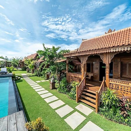 Lima Beach Inn Munggu Buitenkant foto