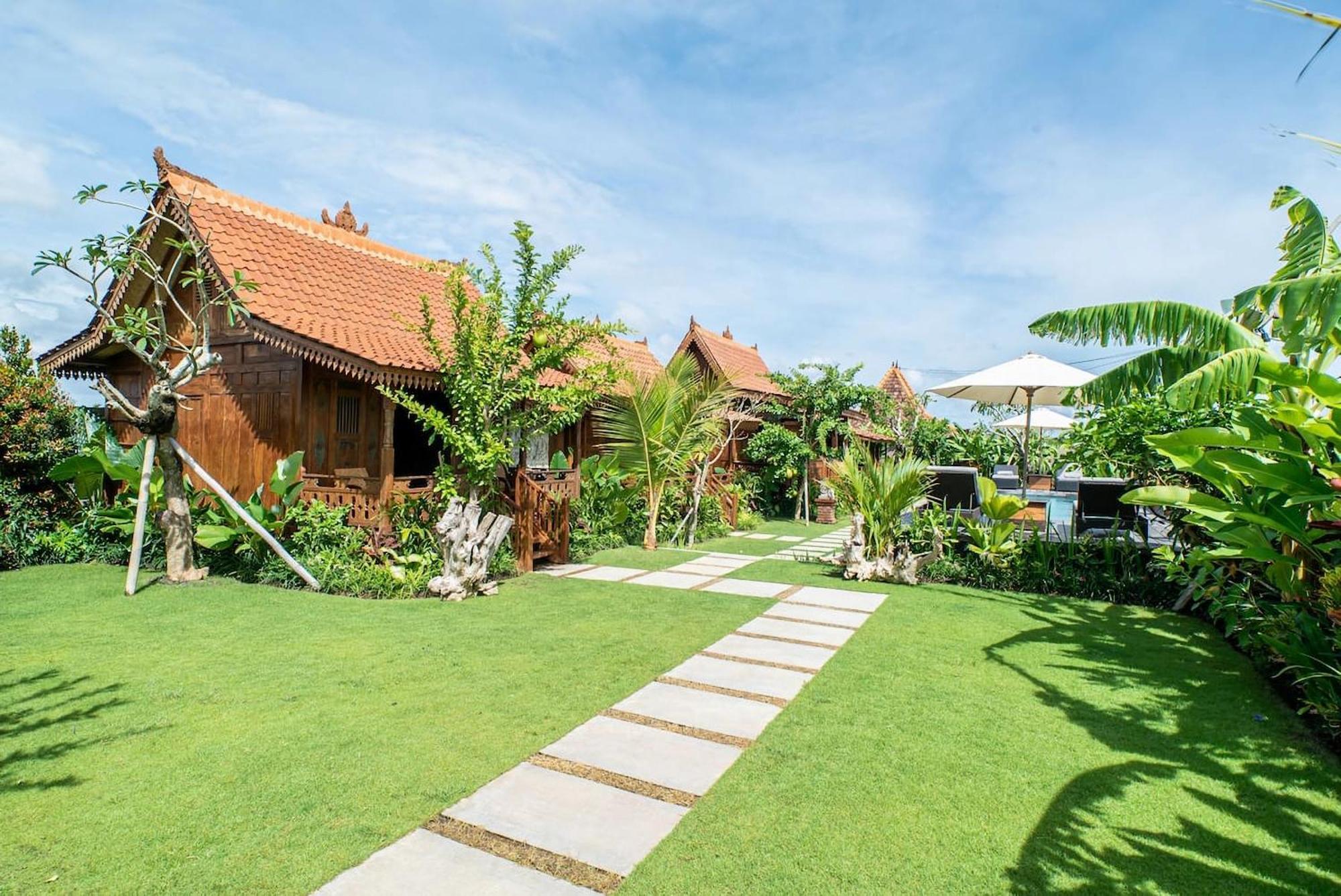 Lima Beach Inn Munggu Buitenkant foto