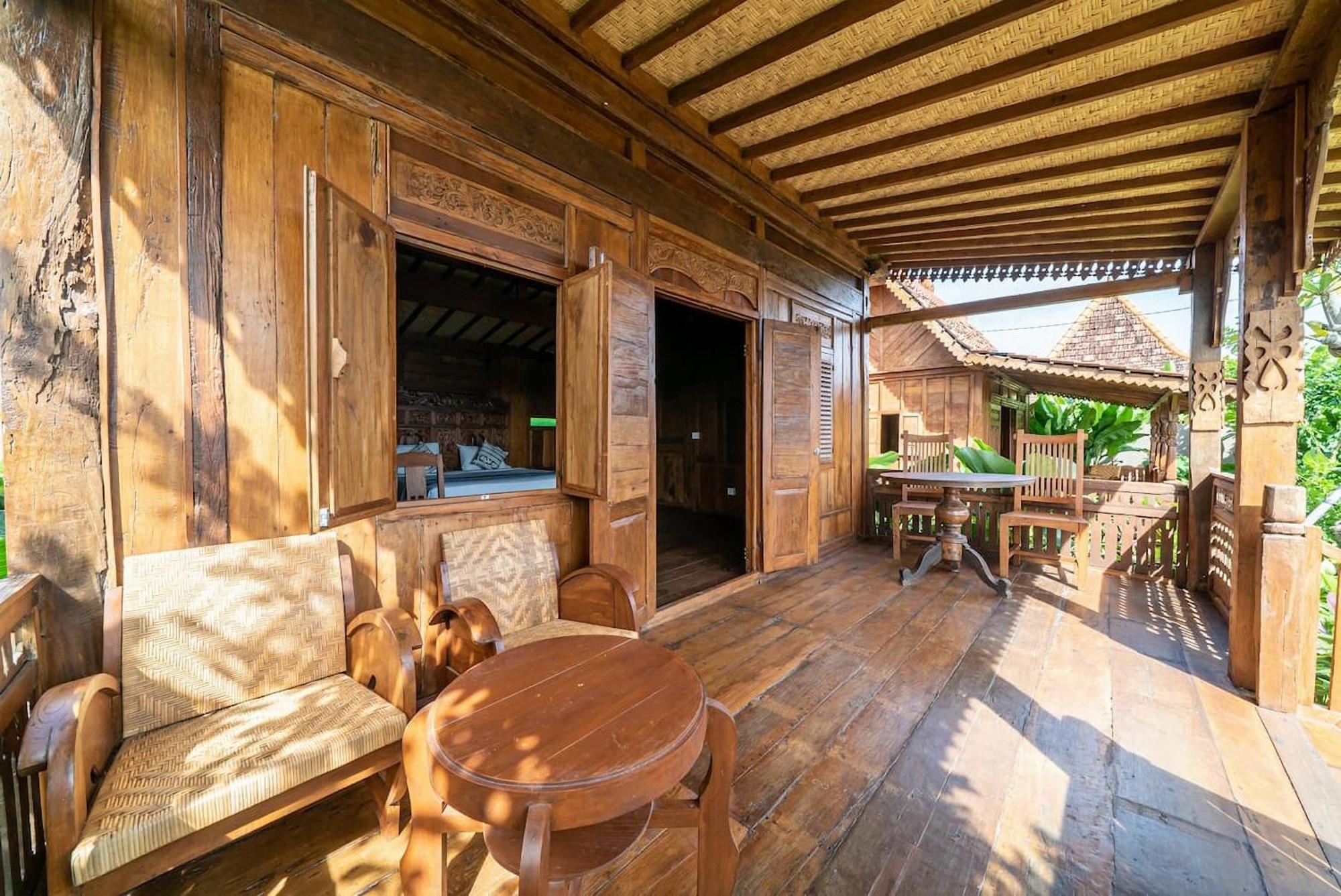 Lima Beach Inn Munggu Buitenkant foto