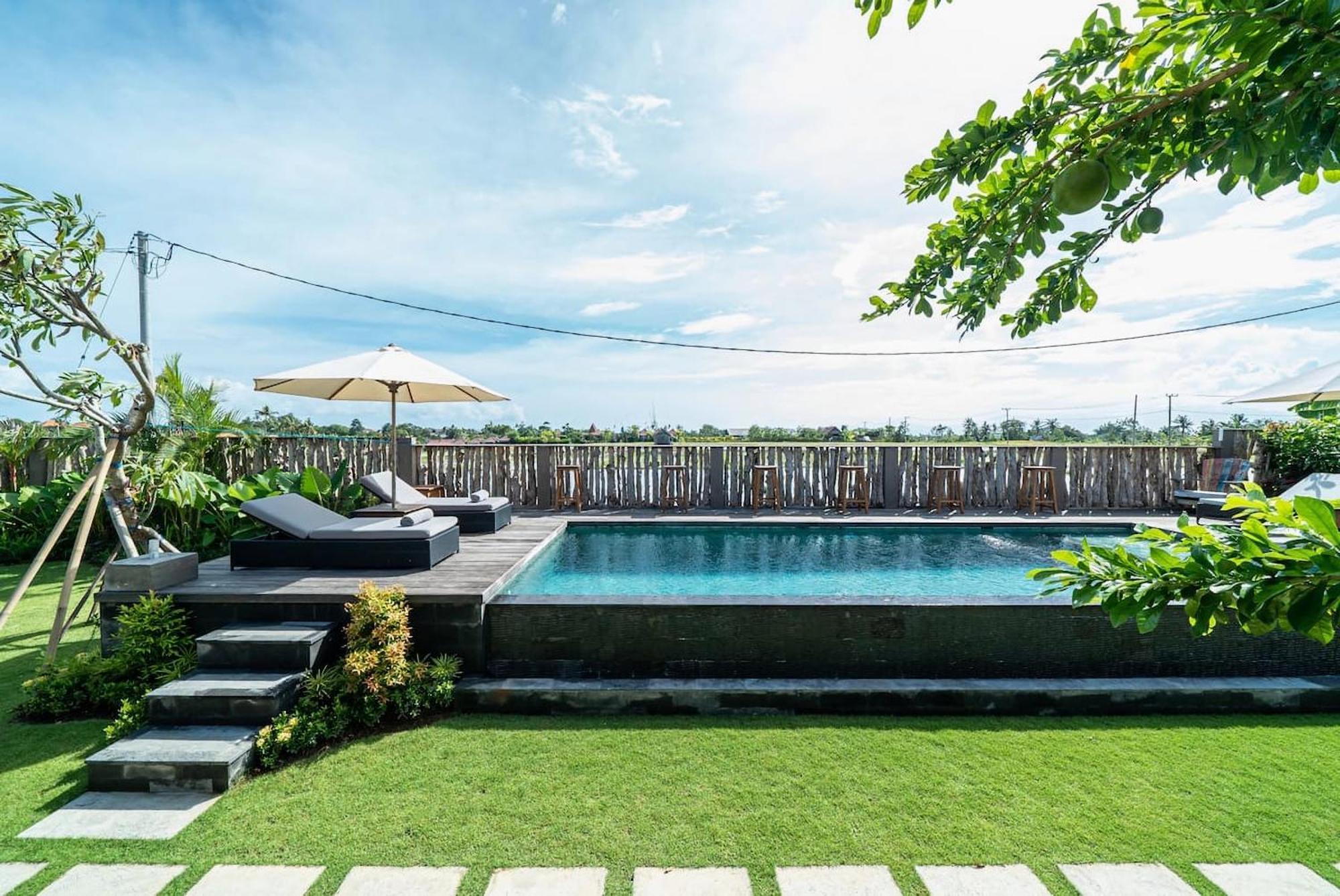 Lima Beach Inn Munggu Buitenkant foto